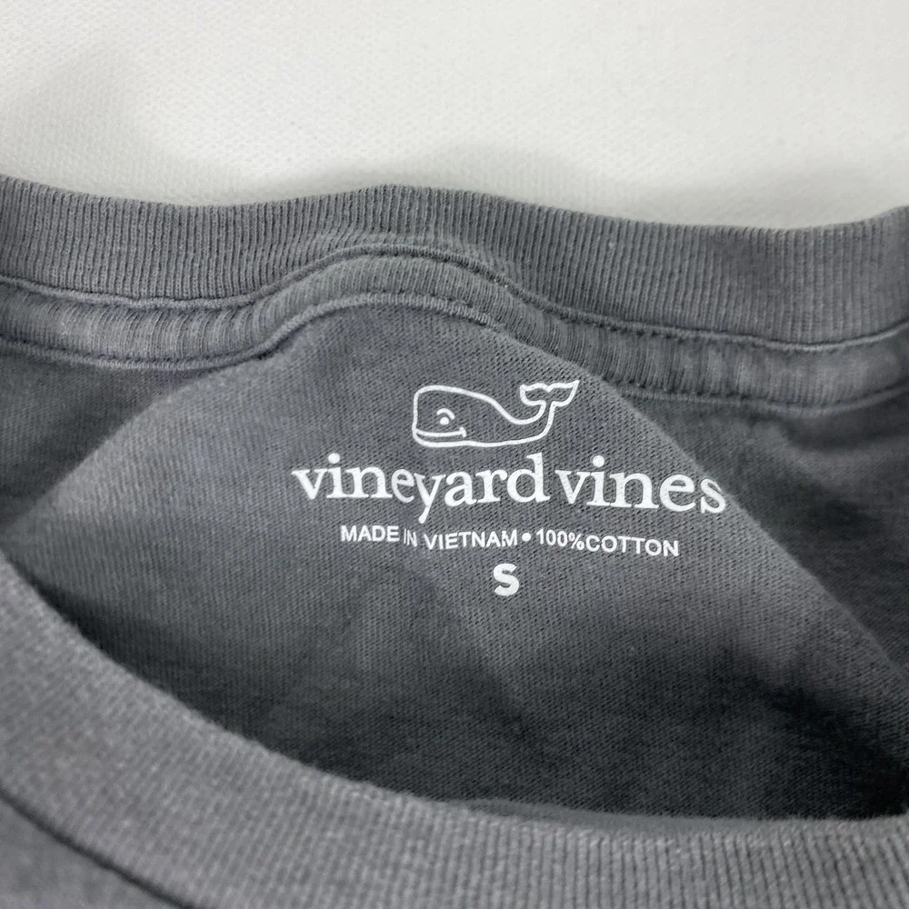 Vineyard Vines Shirt‎ Mens Small Gray Long Sleeve Whale Pocket Tee Graphic